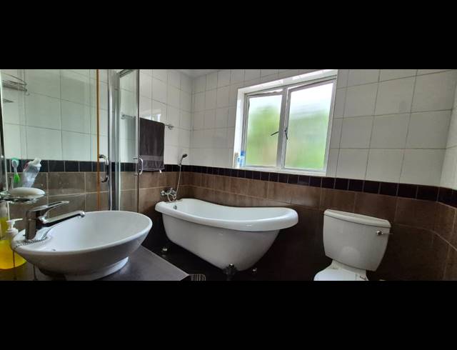 3 BEDROOM HOUSE FOR SALE IN SELECTION PARK